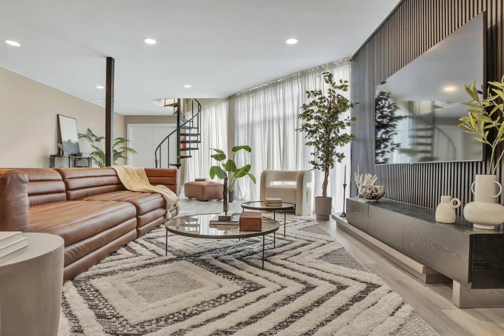 Stunning 2 Story Villa With Pool Fort Lauderdale Kültér fotó