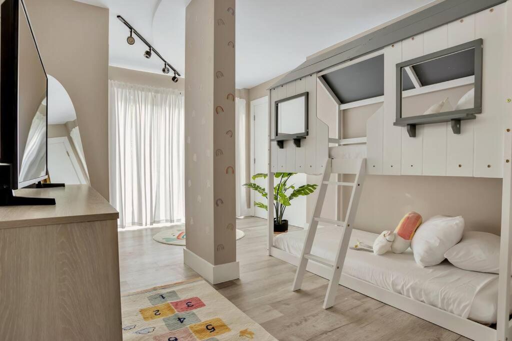 Stunning 2 Story Villa With Pool Fort Lauderdale Kültér fotó