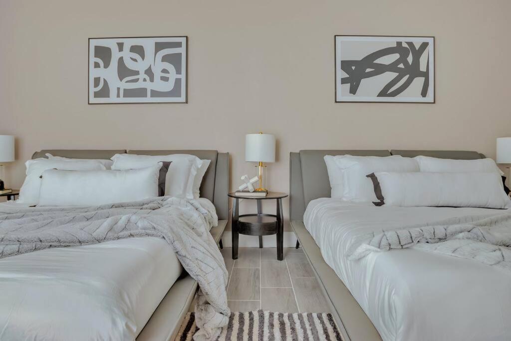 Stunning 2 Story Villa With Pool Fort Lauderdale Kültér fotó