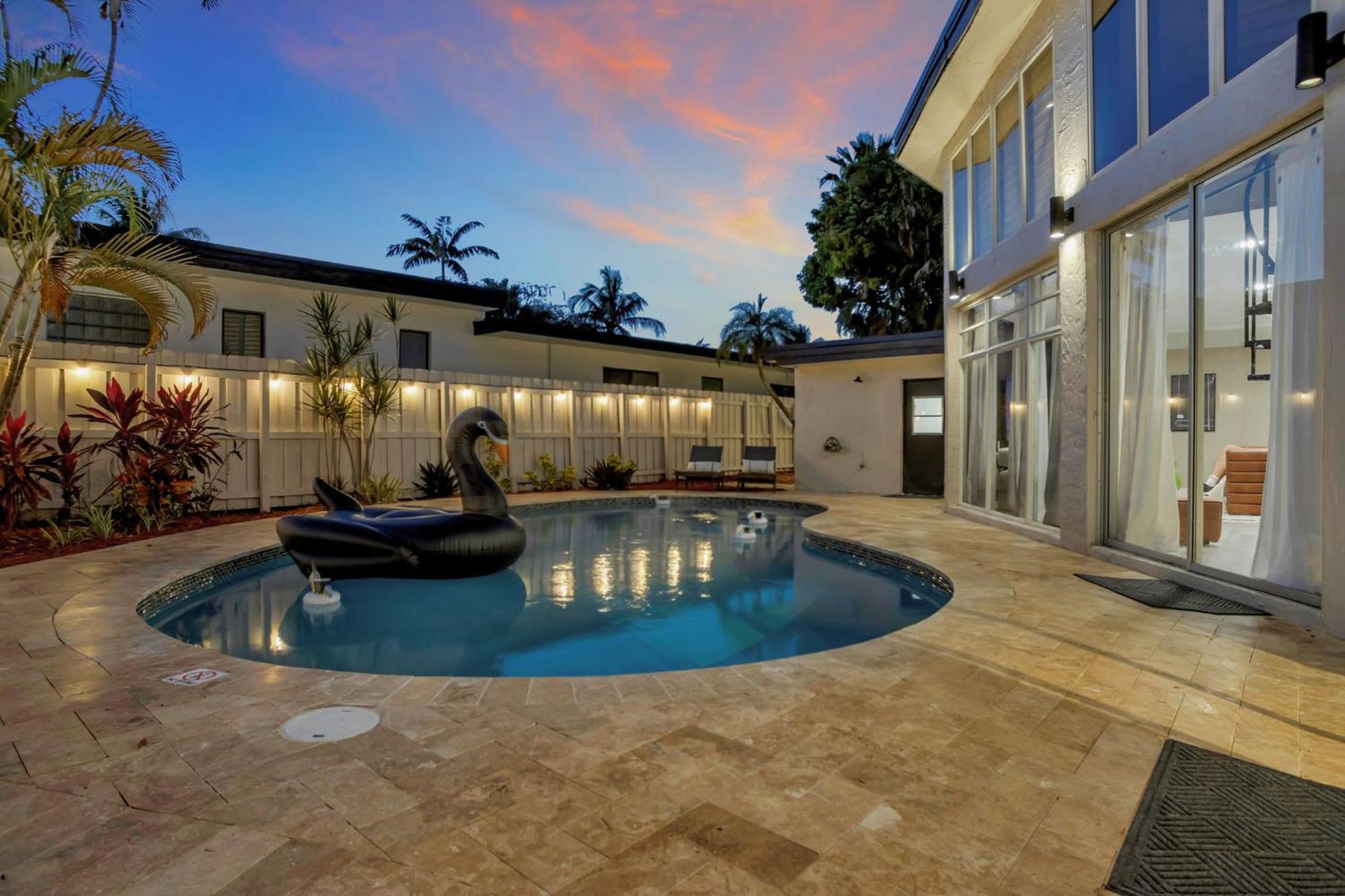 Stunning 2 Story Villa With Pool Fort Lauderdale Kültér fotó